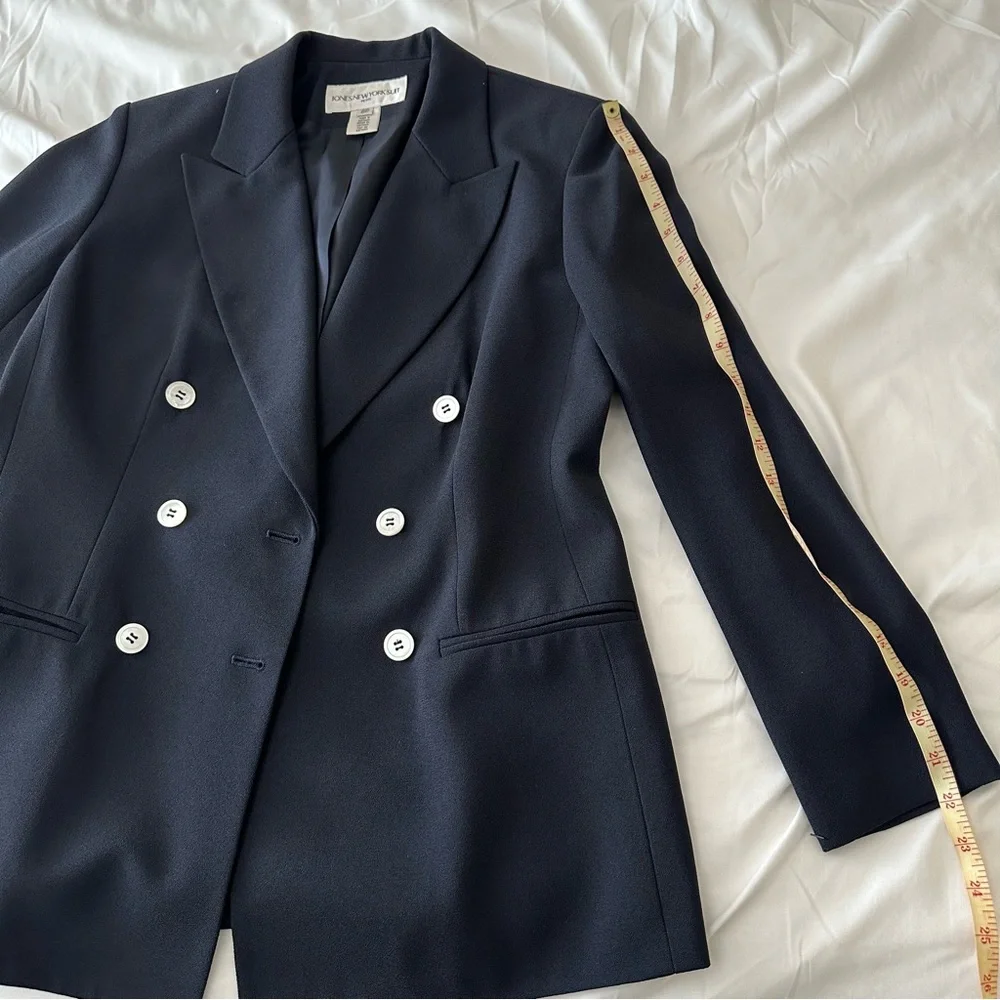 Dark blue jacket - Picture 5 of 7